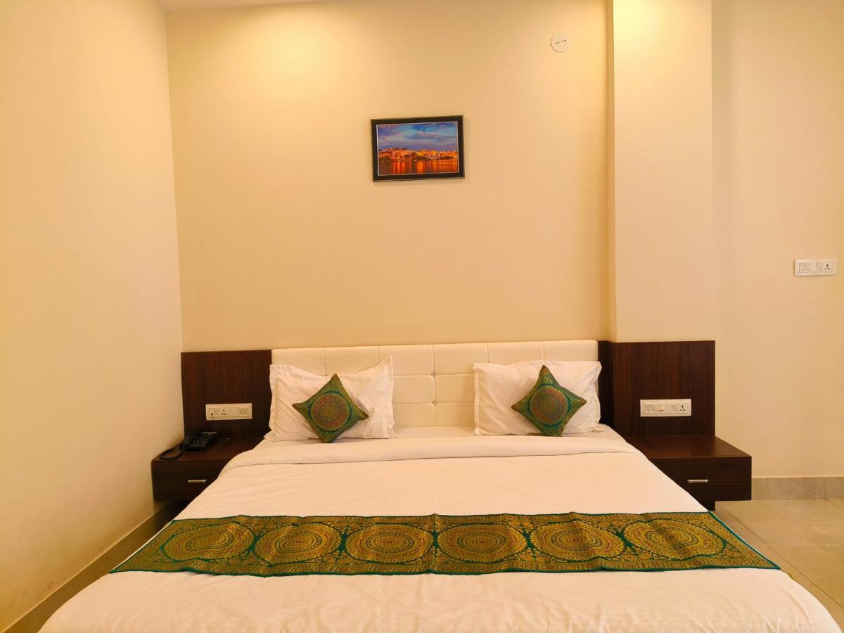 Hotel Veer Palace Near Udaipole Udajpur Exteriér fotografie